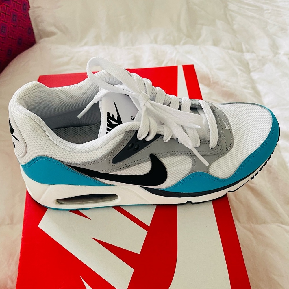 Womens Brand New Nike Air Max Correlate